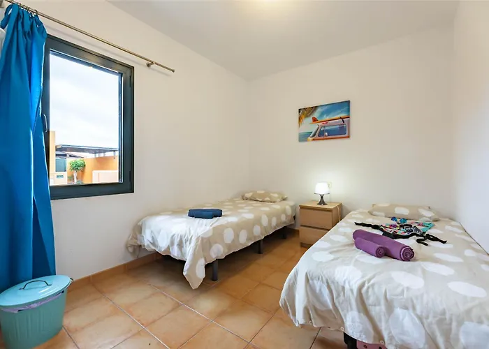 Casa vacanze Sunrise Surf House, Big Garden, Hot Tub, Parking, Super-fast Free Wi-fi Corralejo