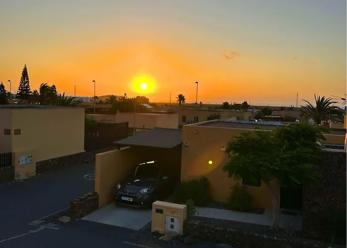 Casa vacanze Sunrise Surf House, Big Garden, Hot Tub, Parking, Super-fast Free Wi-fi *